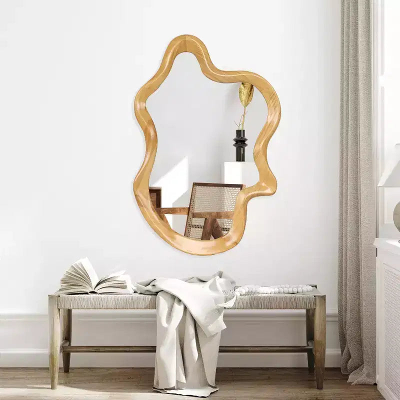 Miroir mural à cadre en bois irrégulier