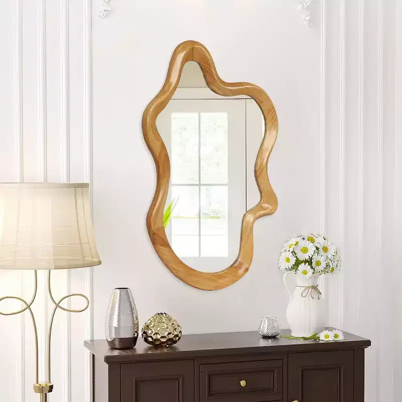 Miroir mural à cadre en bois irrégulier