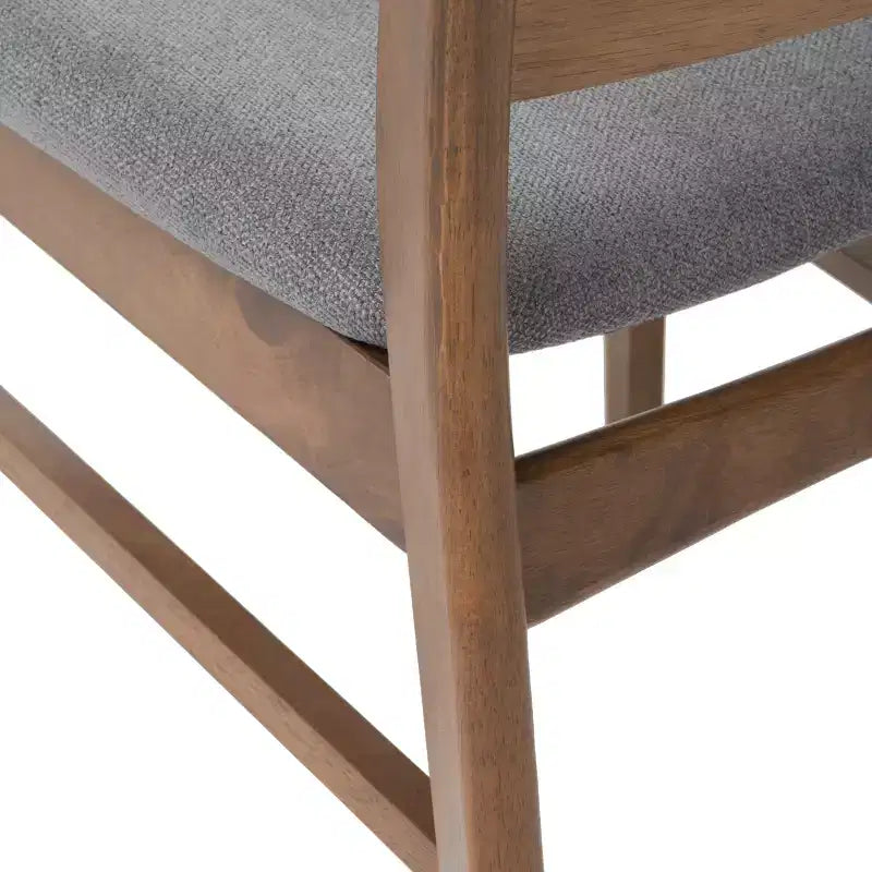 Chaise rembourrée à cadre en bois