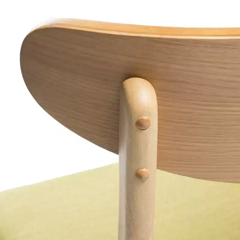 Chaise rembourrée à cadre en bois